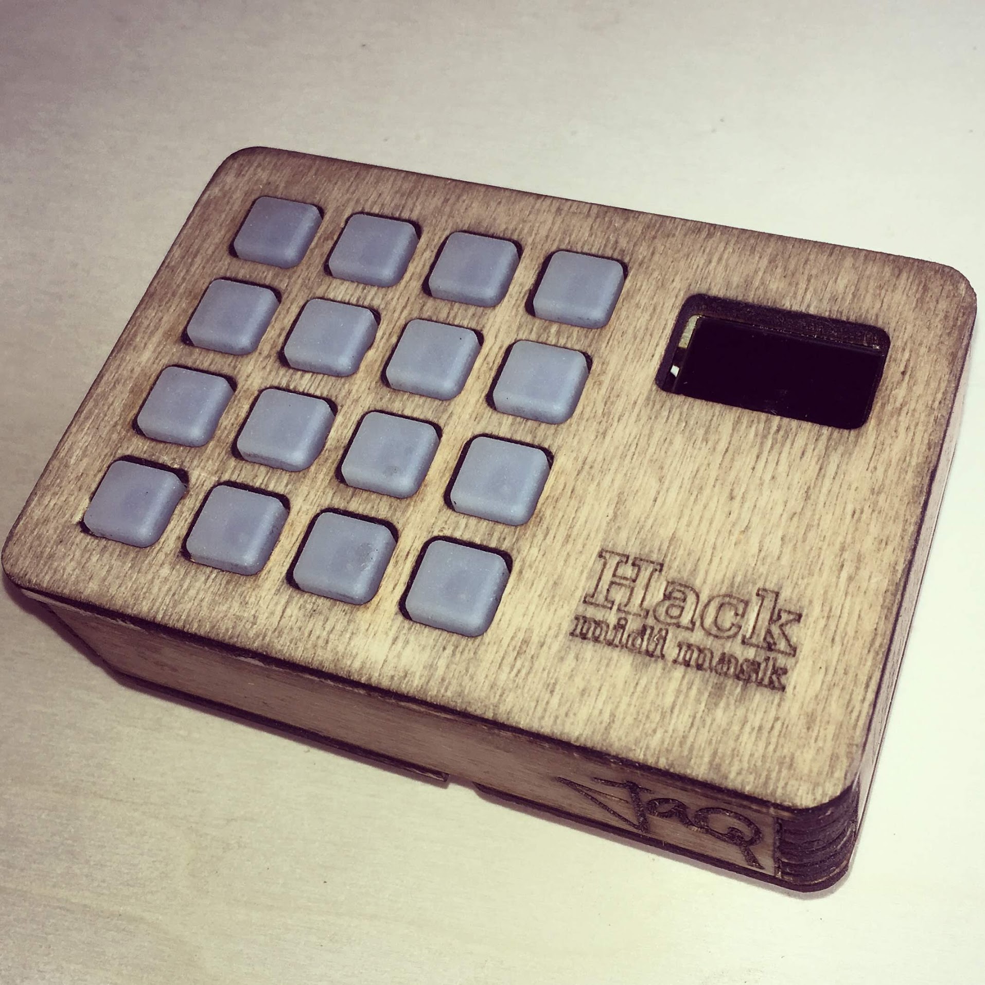 MisteryBox Wood Version with display