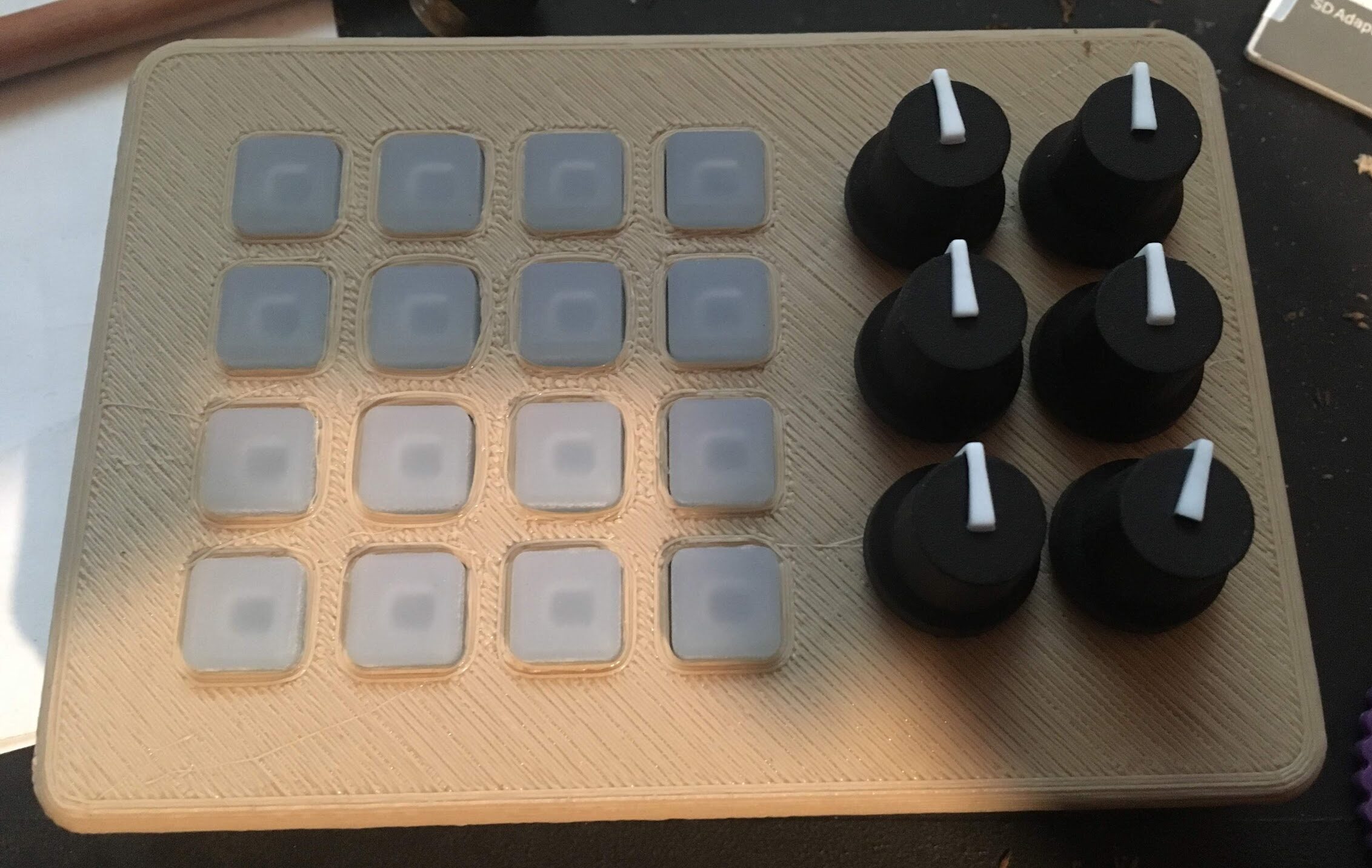 HackMidiMask DUE